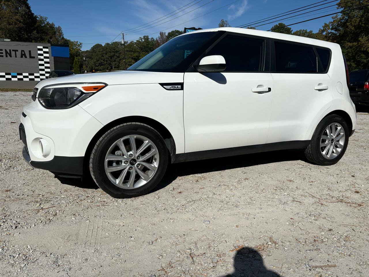 Used 2017 Kia Soul + FWD image 4