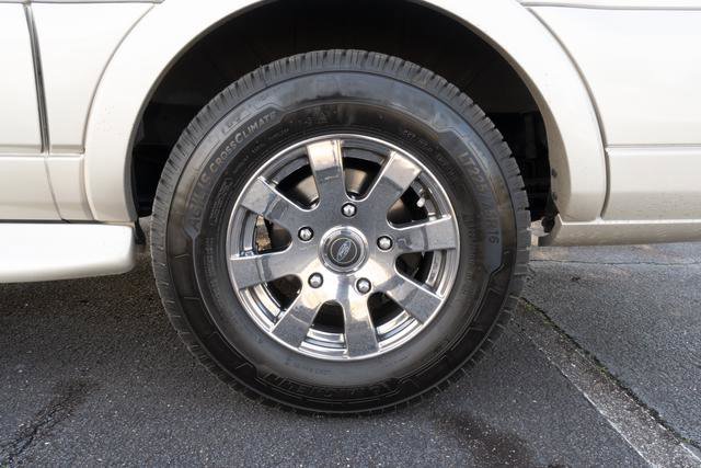 Used 2016 Ford Transit 150 XLT image 41