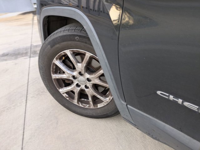 Used 2016 Jeep Cherokee Latitude w/ Comfort & Sound Group image 10