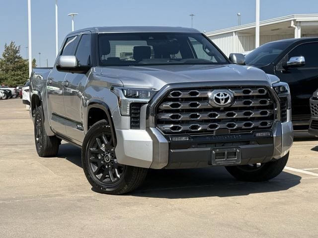 Used 2024 Toyota Tundra Platinum AWD/4WD image 2