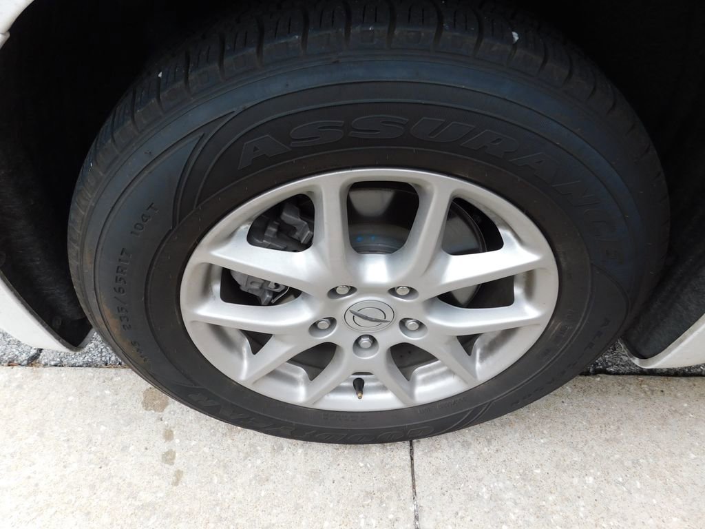 Used 2024 Chrysler Pacifica Touring-L image 7