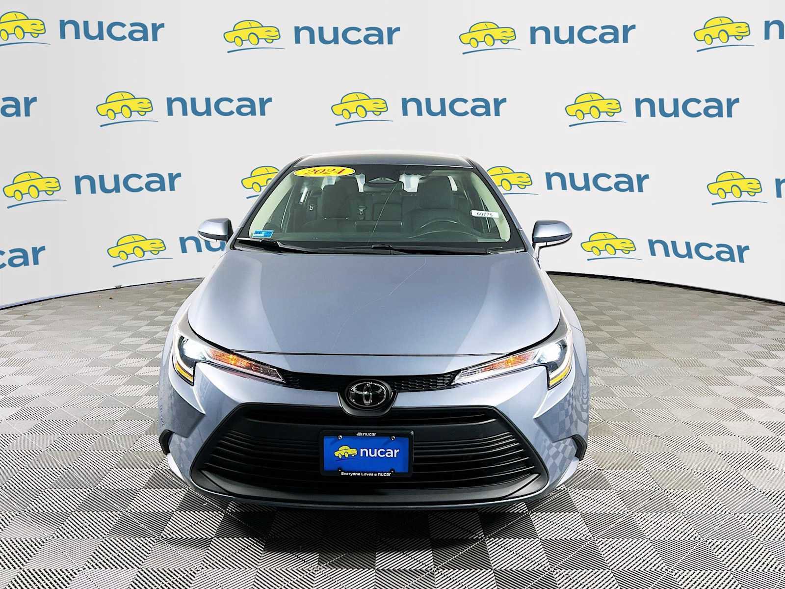 Used 2024 Toyota Corolla LE image 2