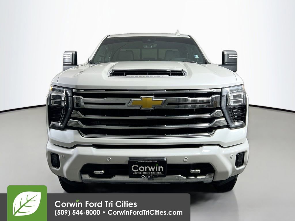 Used 2025 Chevrolet Silverado 2500 High Country w/ Technology Package image 4