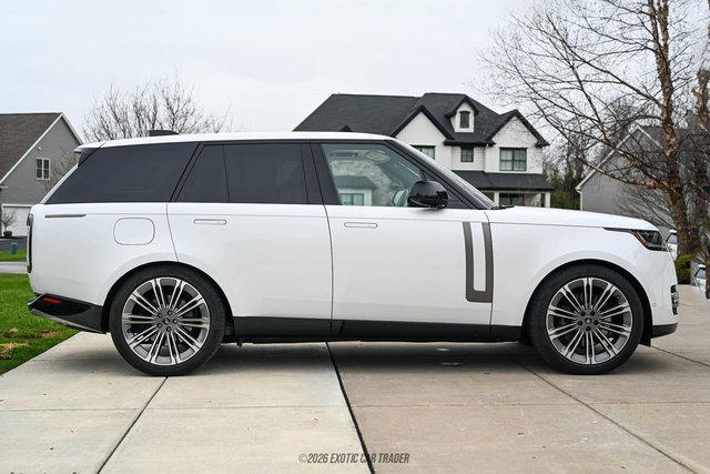 Used 2025 Land Rover Range Rover SE image 9
