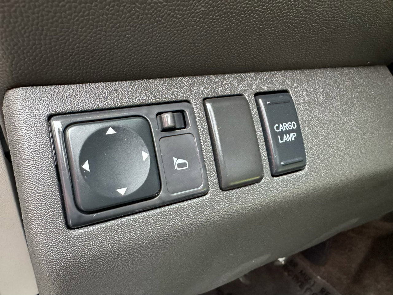 Used 2012 Nissan Frontier SV image 28
