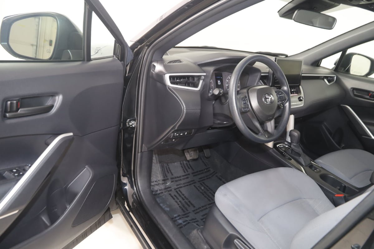 Used 2025 Toyota Corolla Cross AWD Hybrid image 35