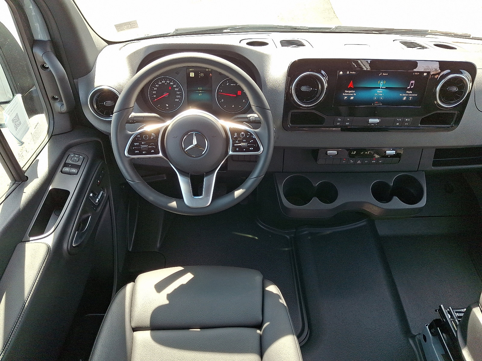 Used 2024 Mercedes-Benz Sprinter 2500 image 12