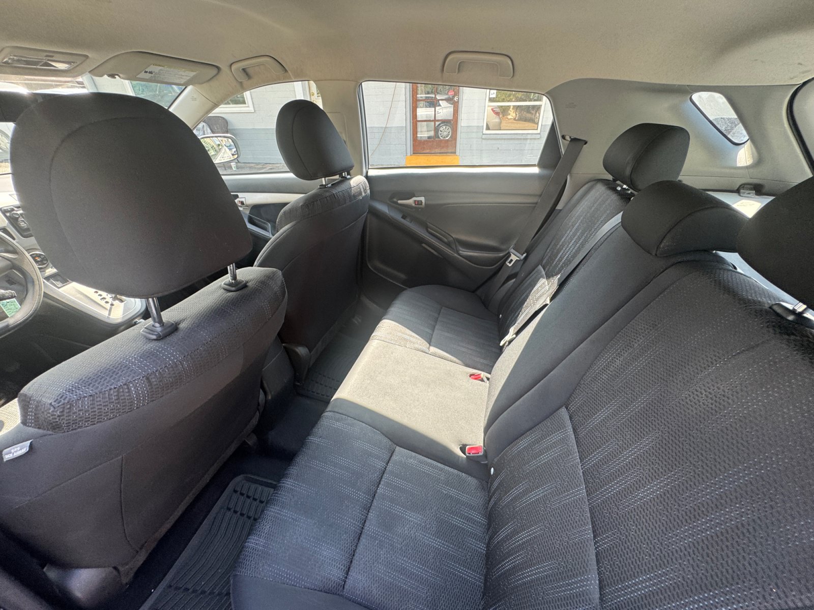 Used 2013 Toyota Matrix L FWD image 23