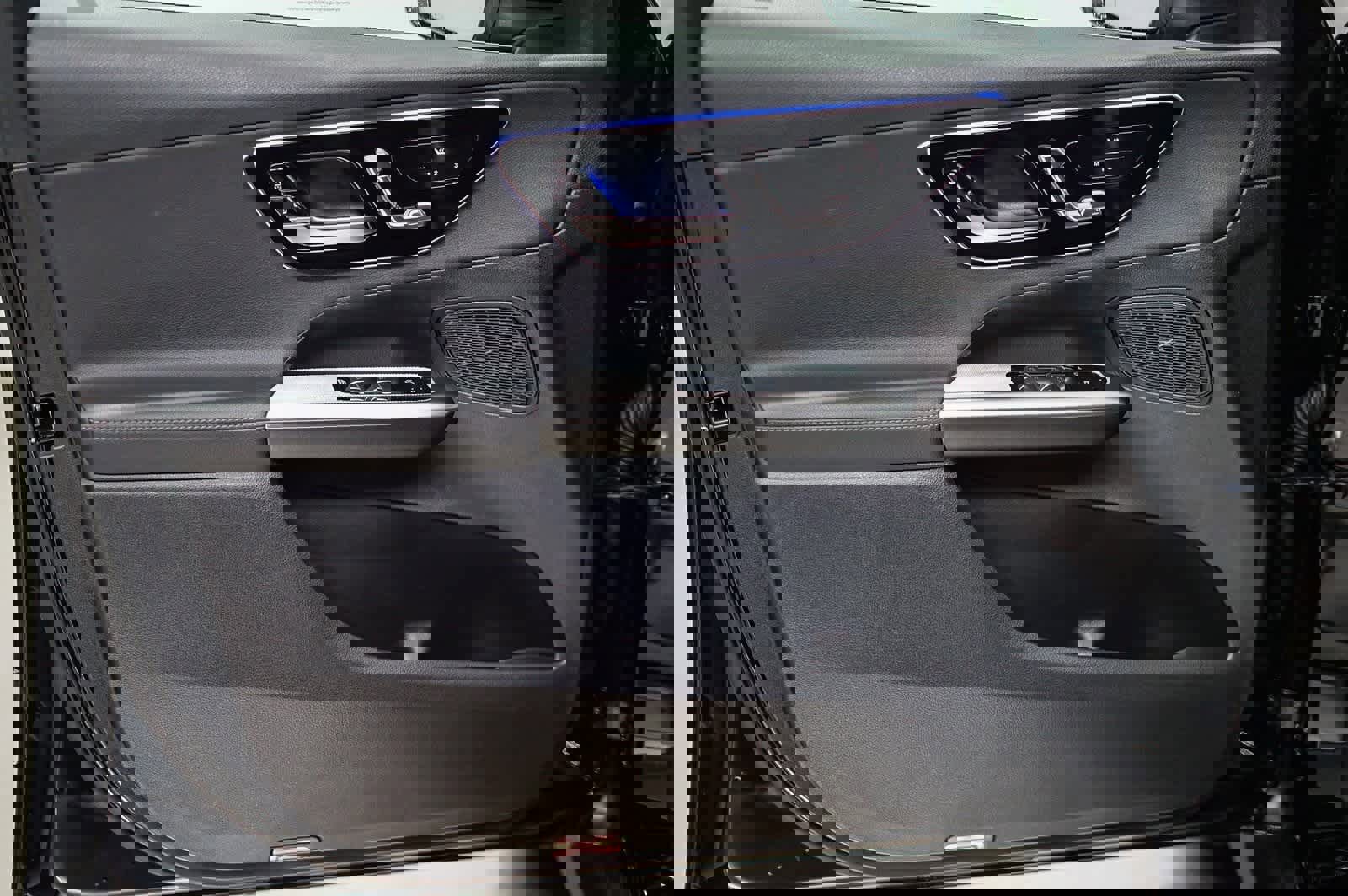 Certified 2025 Mercedes-Benz GLC 300 image 20