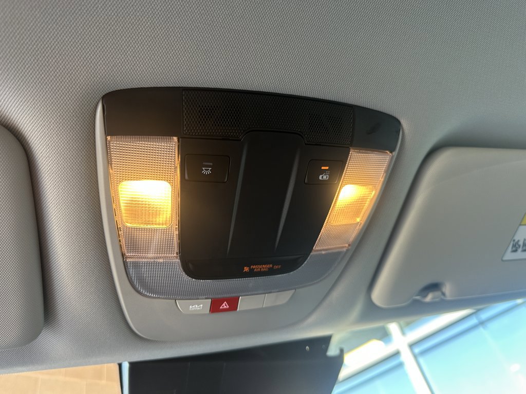 Used 2025 Kia Sportage EX image 26