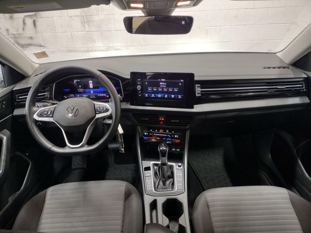 Used 2025 Volkswagen Jetta S image 32