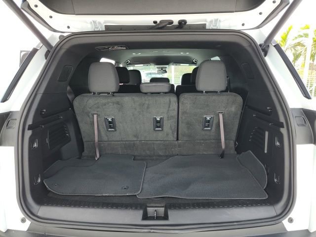 Used 2024 Chevrolet Traverse LS image 18