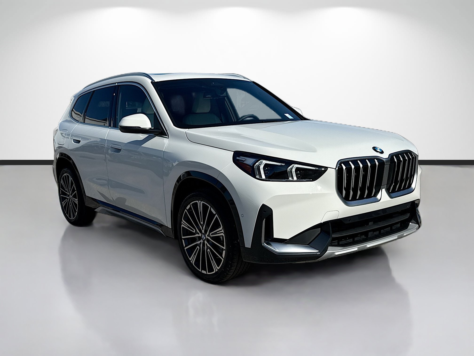 New 2026 BMW X1 xDrive28i w/ Convenience Package AWD/4WD image 1