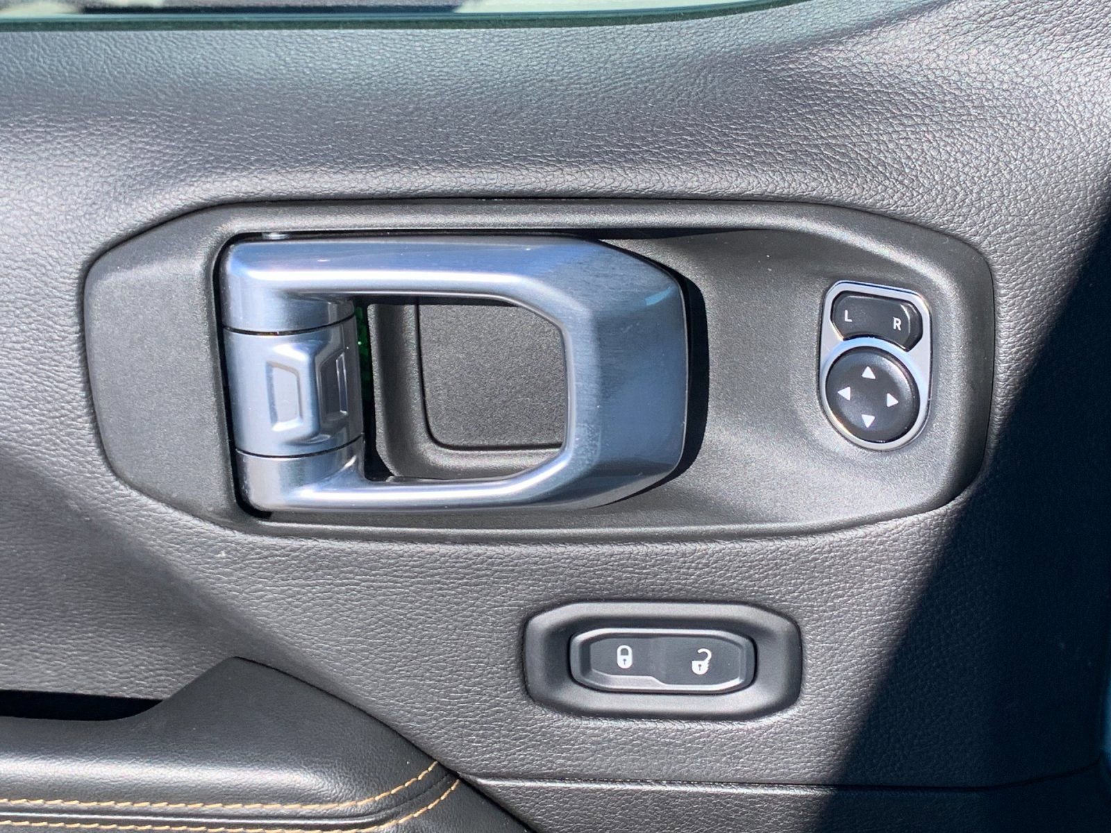 Used 2024 Jeep Wrangler Sahara w/ Technology Group image 13