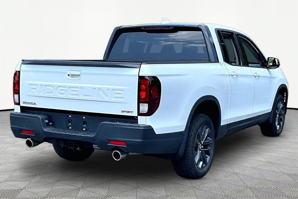 Used 2024 Honda Ridgeline Sport image 6