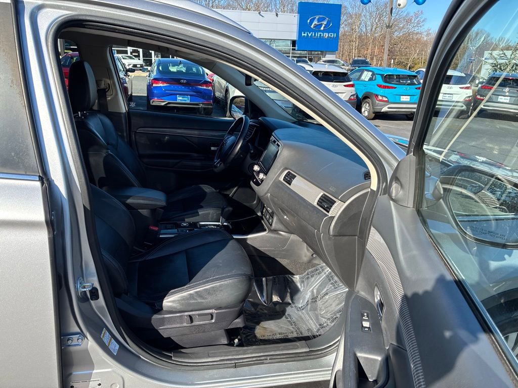 Used 2020 Mitsubishi Outlander SEL image 20