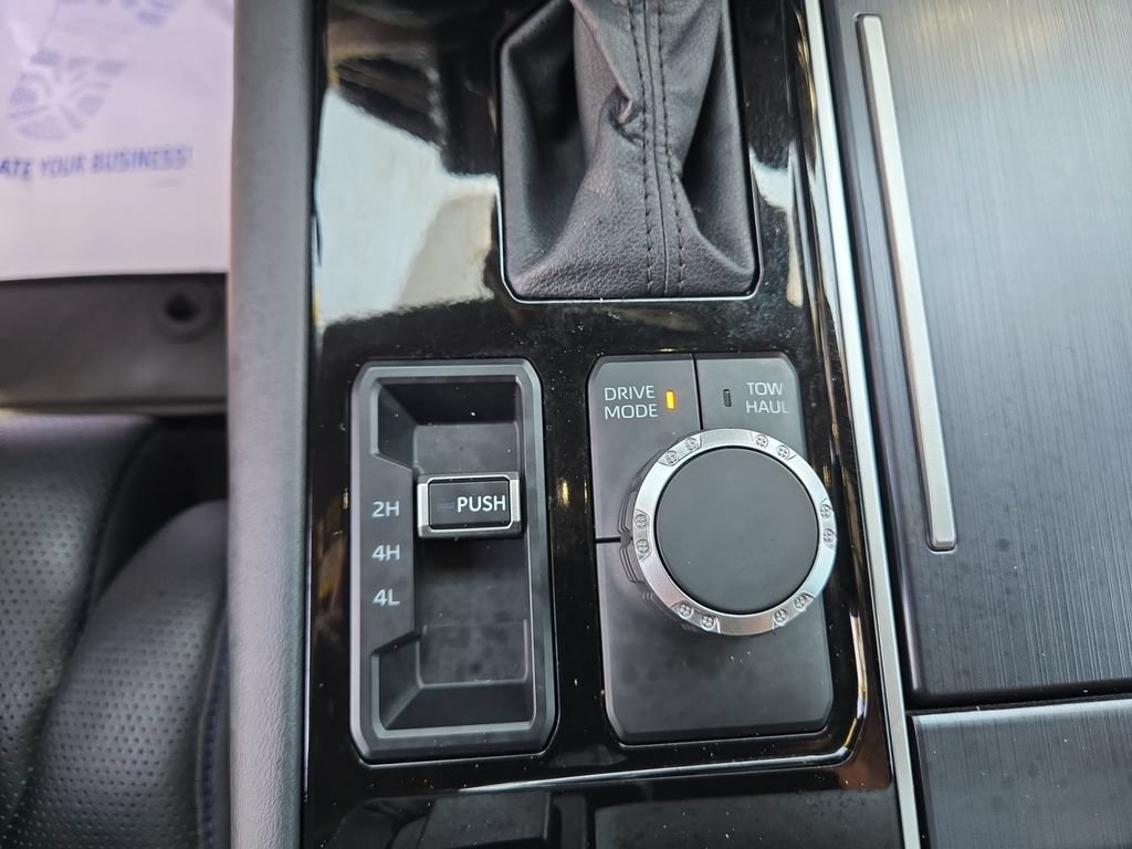 Used 2022 Toyota Tundra Platinum AWD/4WD image 32