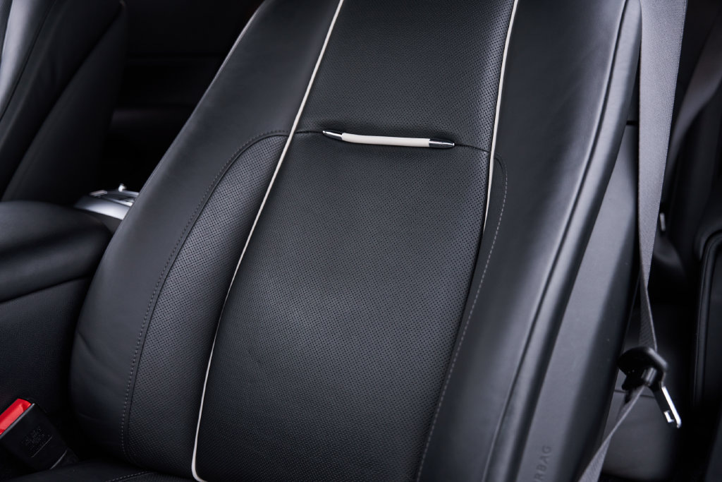 Used 2015 Rolls-Royce Wraith RWD image 81