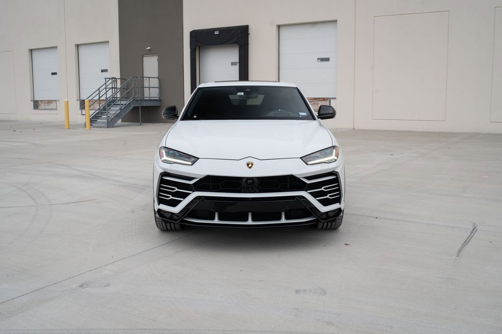 Used 2019 Lamborghini Urus image 3
