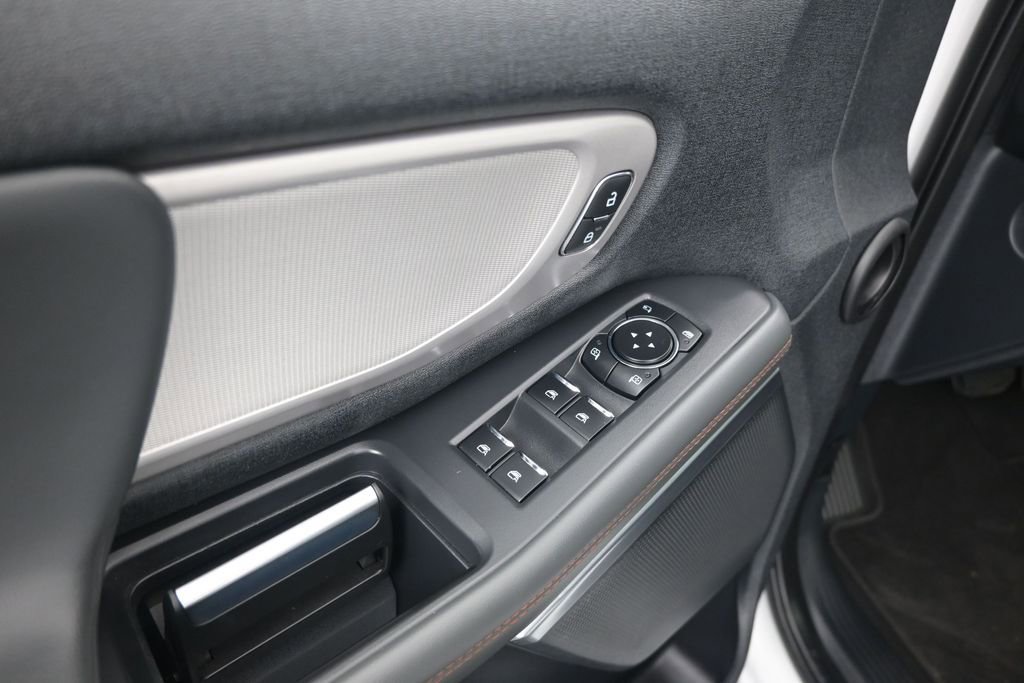 Used 2025 Ford Expedition Max Active AWD/4WD image 17