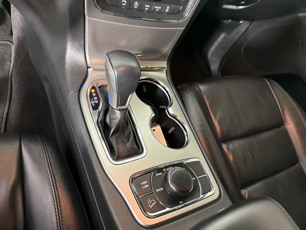 Used 2018 Jeep Grand Cherokee Limited AWD/4WD image 19
