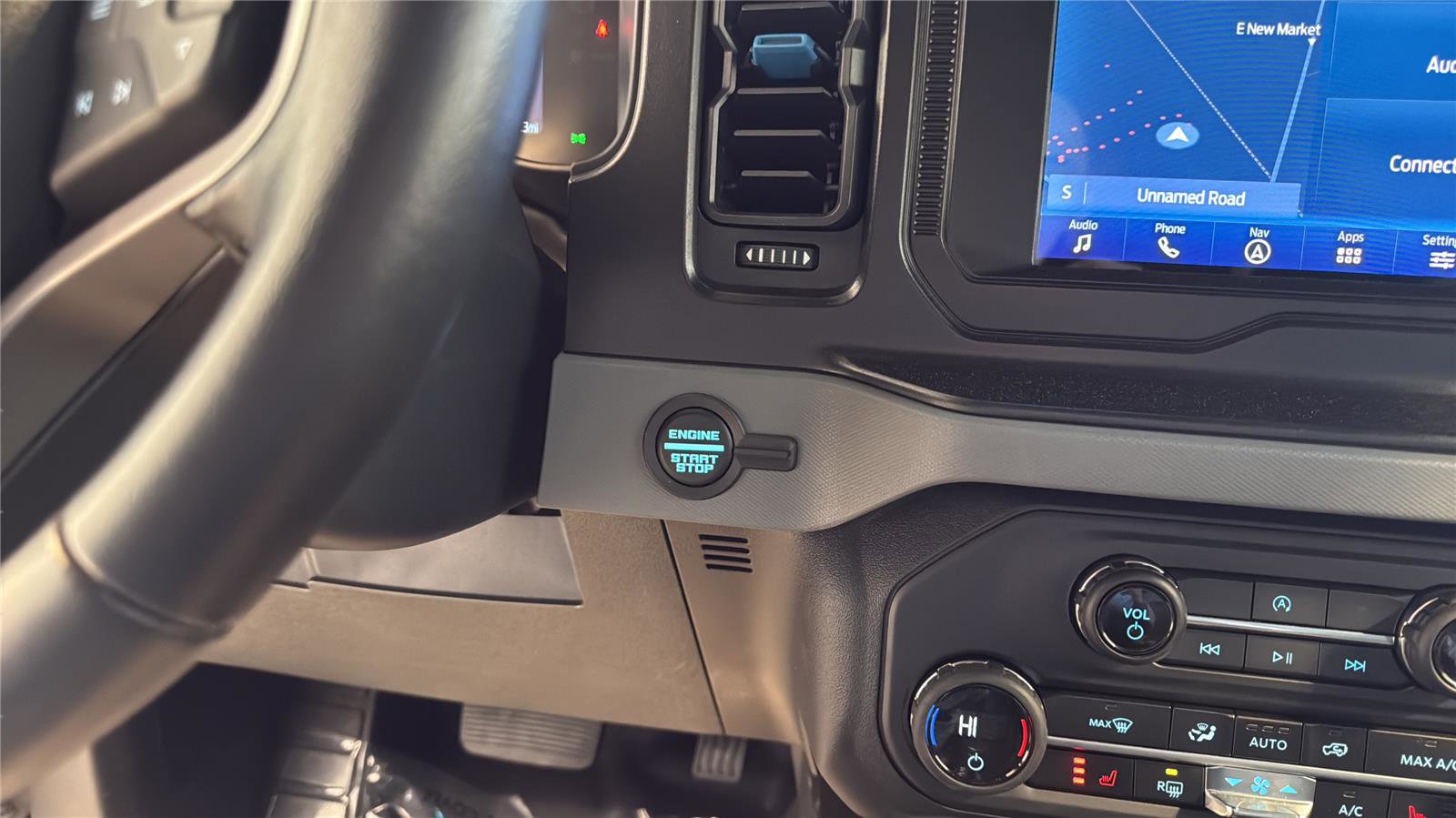 Used 2023 Ford Bronco Black Diamond image 20