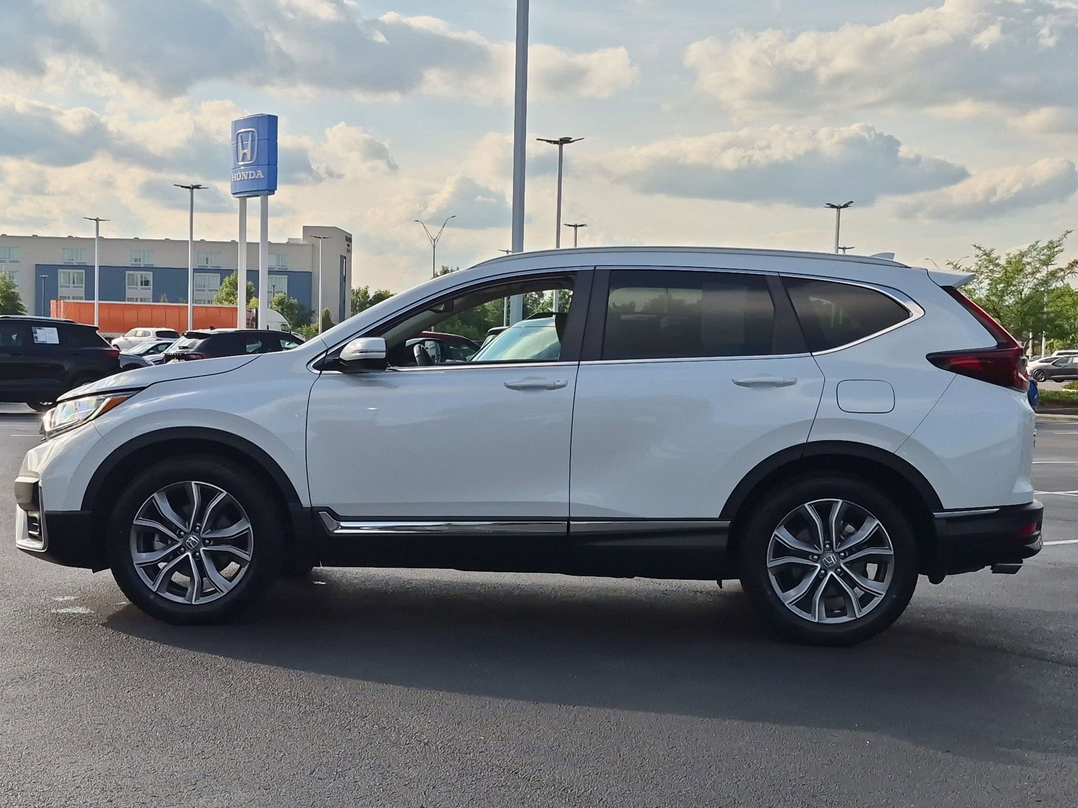 Used 2020 Honda CR-V Touring image 6
