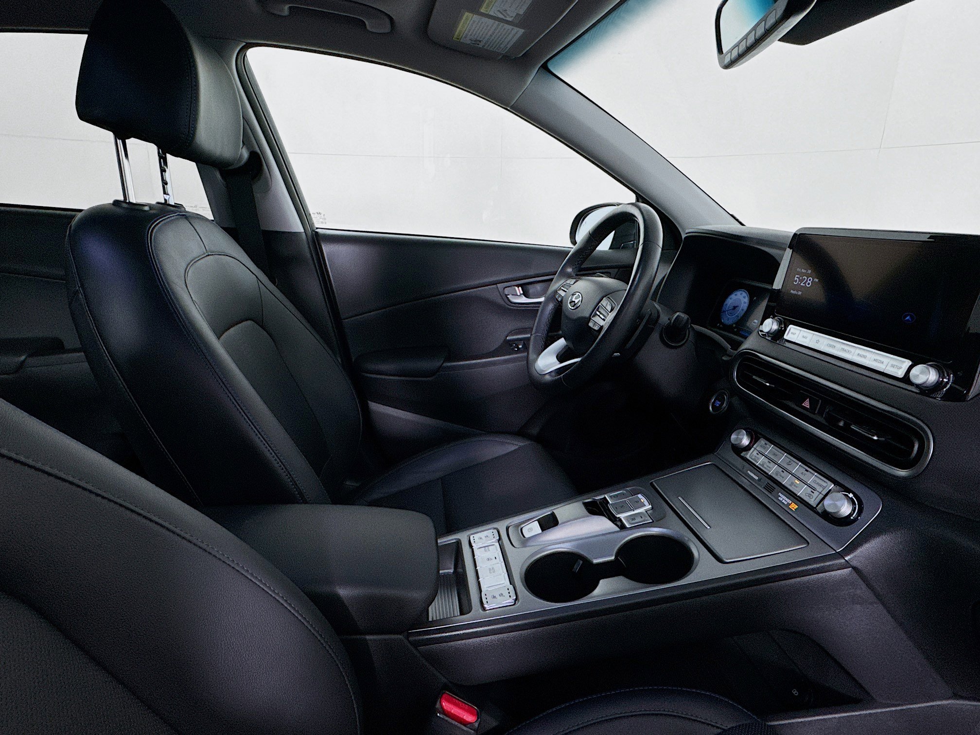 Used 2023 Hyundai Kona Limited image 28