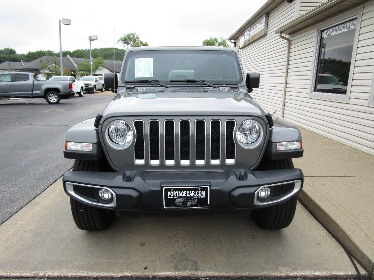 Used 2021 Jeep Wrangler Unlimited Sahara w/ Uconnect 4C Nav & Sound Group image 4