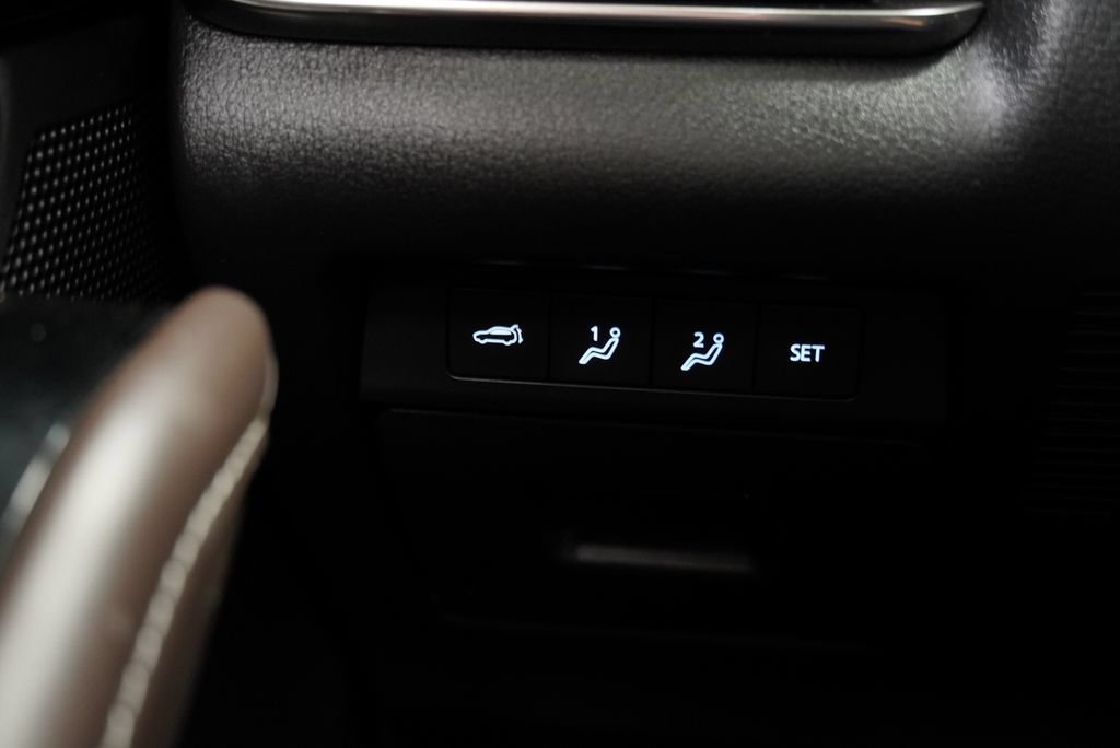 Used 2023 MAZDA CX-30 AWD 2.5 S w/ Premium Package image 37