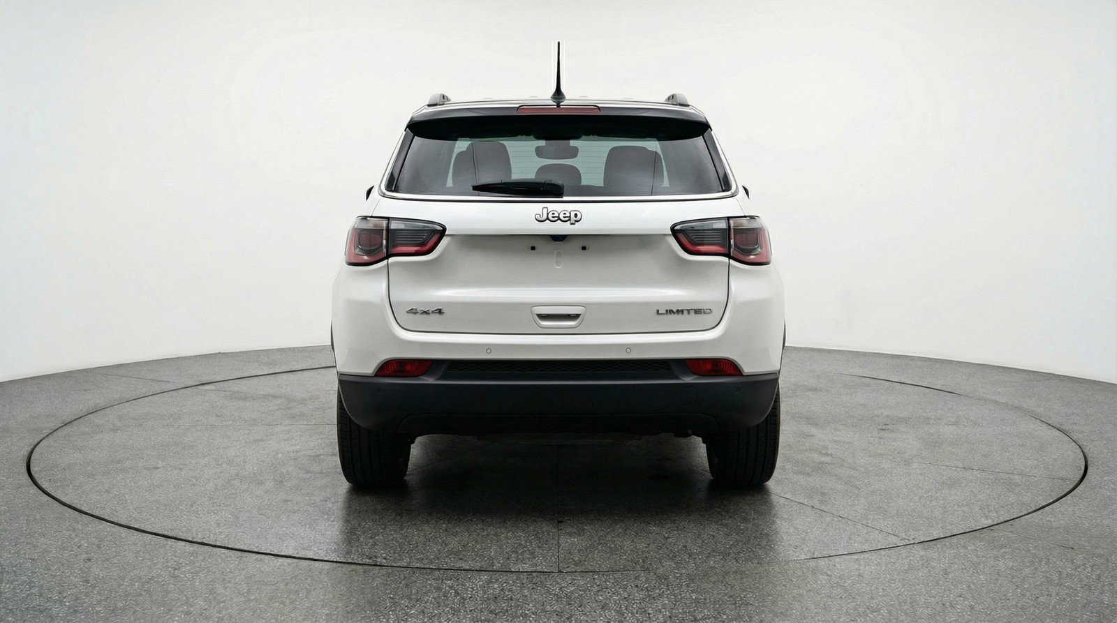 Used 2025 Jeep Compass Limited image 7