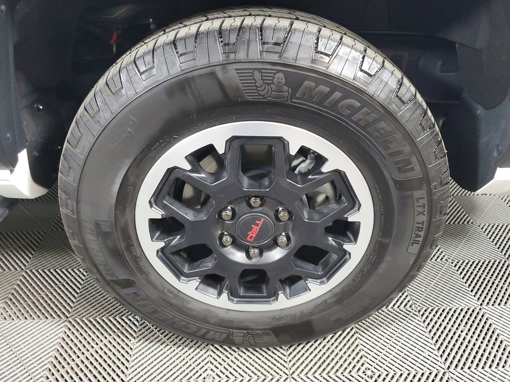 Used 2025 Toyota 4Runner TRD Off-Road Premium image 11