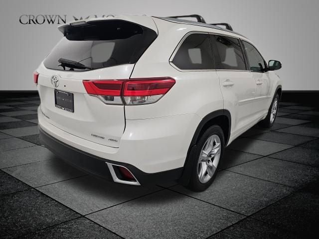 Used 2017 Toyota Highlander Limited image 6