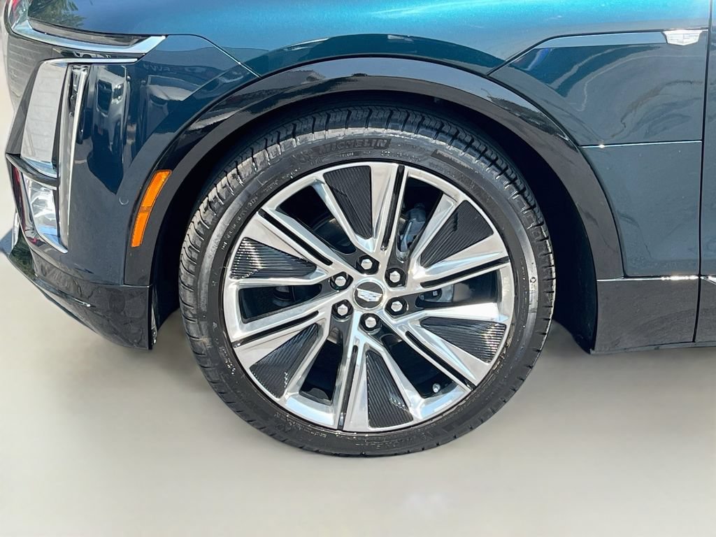 Used 2026 Cadillac Lyriq Signature Luxury w/ Nappa Leather Package AWD/4WD image 33