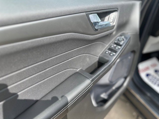 New 2024 Ford Escape SE FWD image 14