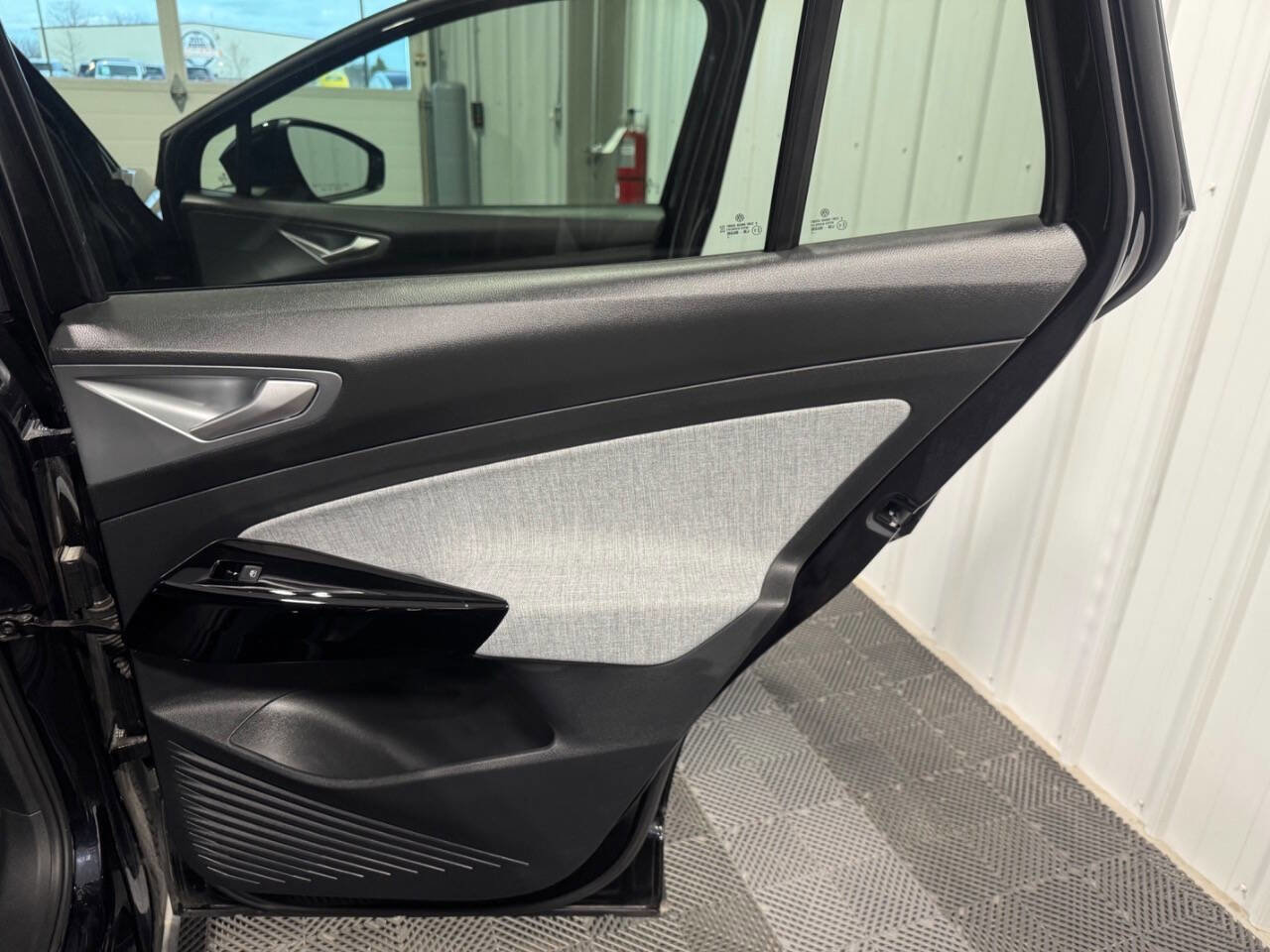 Used 2023 Volkswagen ID.4 S image 22