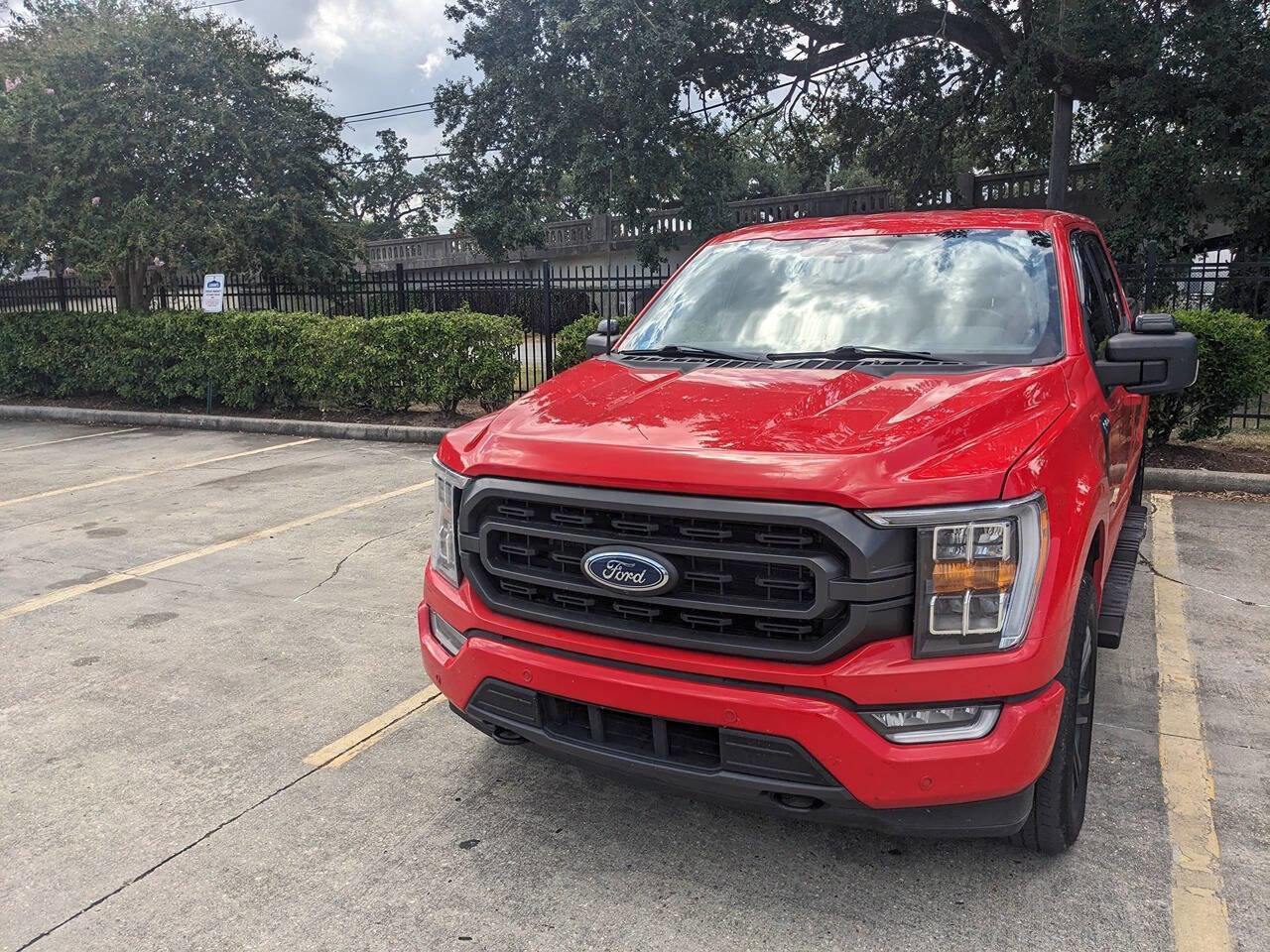 Used 2022 Ford F150 XLT w/ Equipment Group 302A High image 6