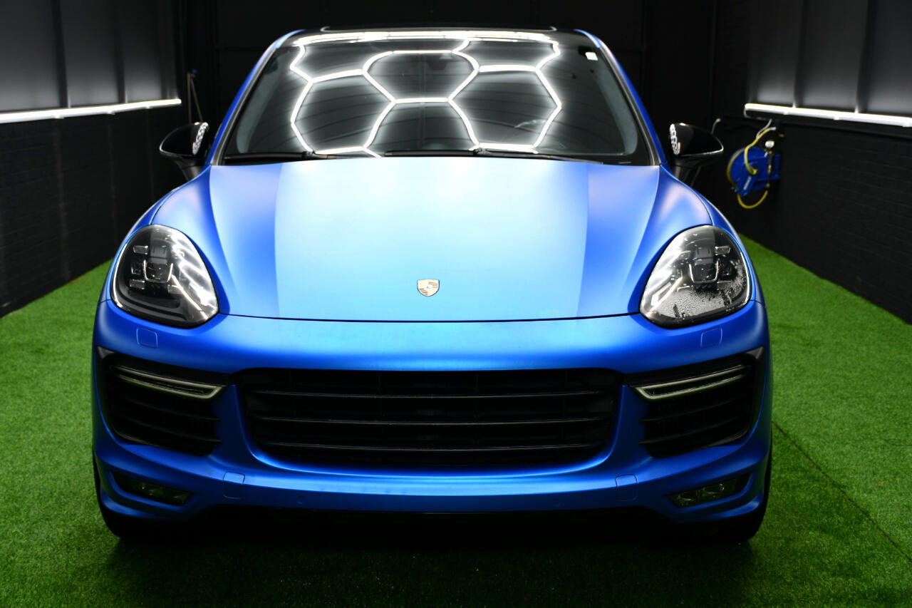 Used 2017 Porsche Cayenne GTS image 8