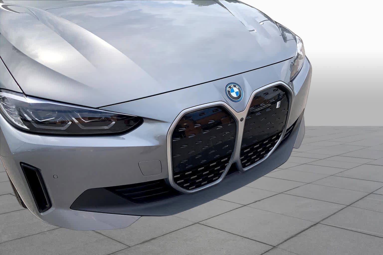 Used 2023 BMW i4 eDrive35 w/ Premium Package RWD image 29