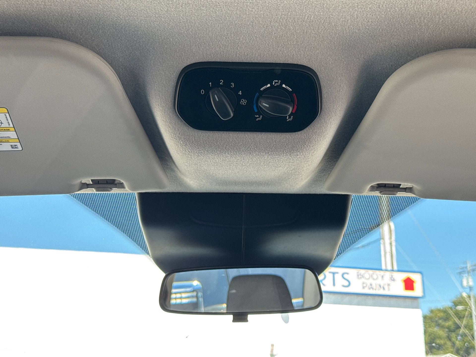 Used 2019 Ford Transit 350 XLT RWD image 18