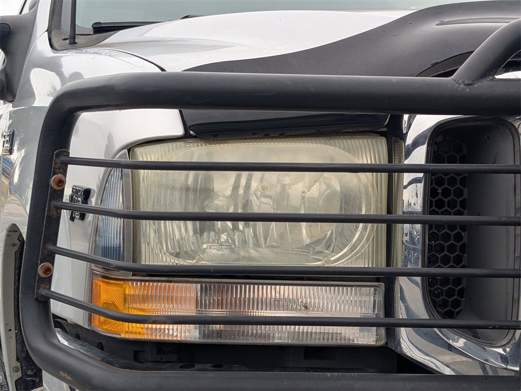 Used 2004 Ford F350 XL image 9