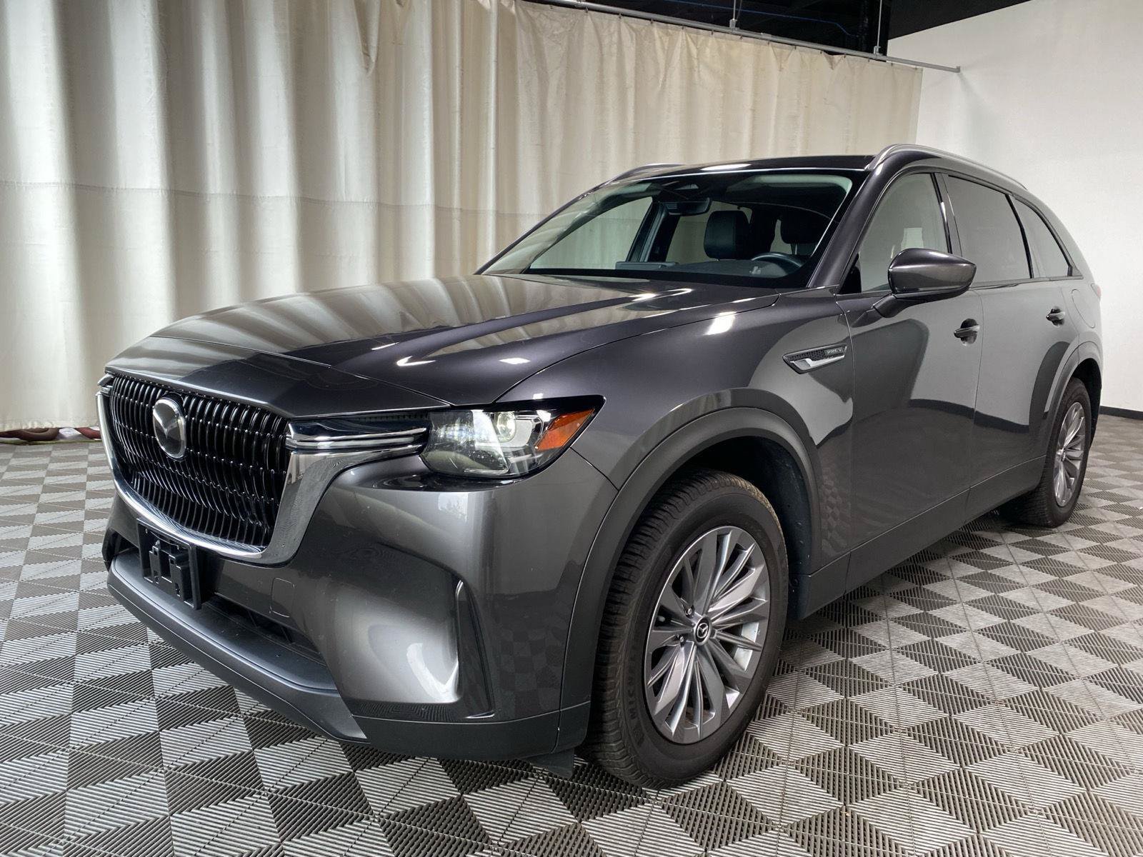 Certified 2024 MAZDA CX-90 Plug-In Hybrid w/ Preferred AWD/4WD image 3