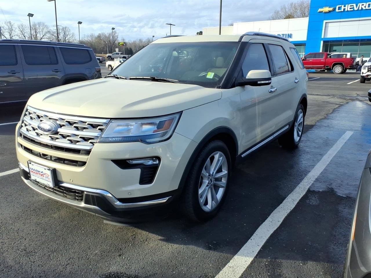 Used 2018 Ford Explorer Limited image 3