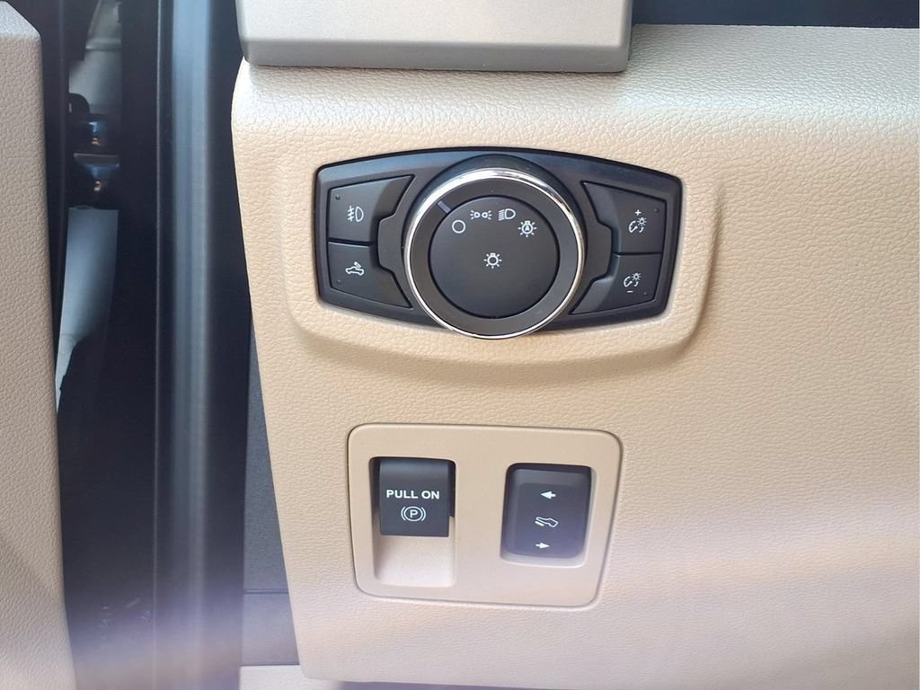 Used 2020 Ford F150 Lariat AWD/4WD image 13