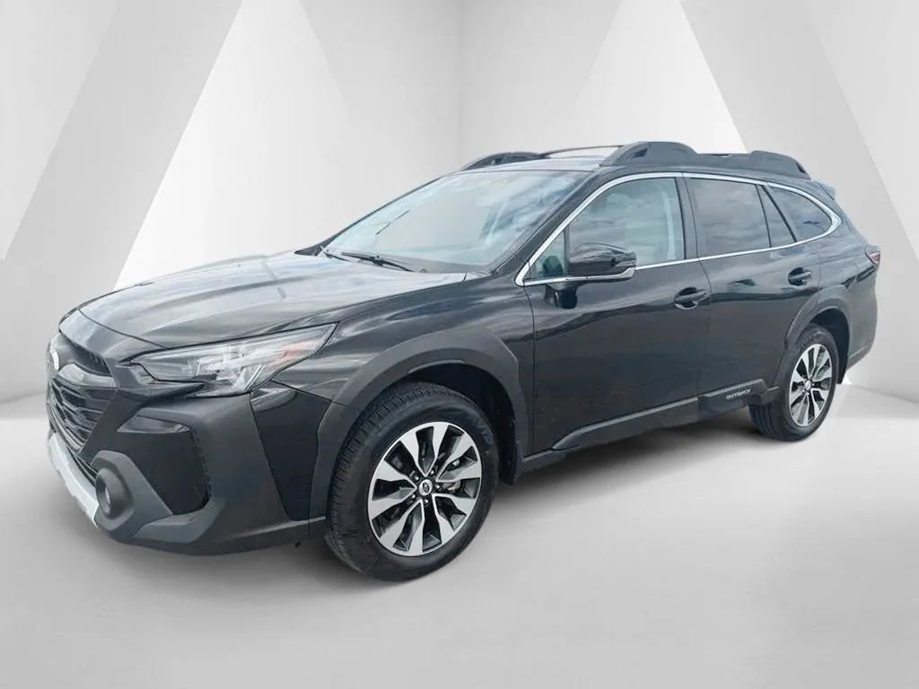 Used 2023 Subaru Outback Limited AWD/4WD image 3