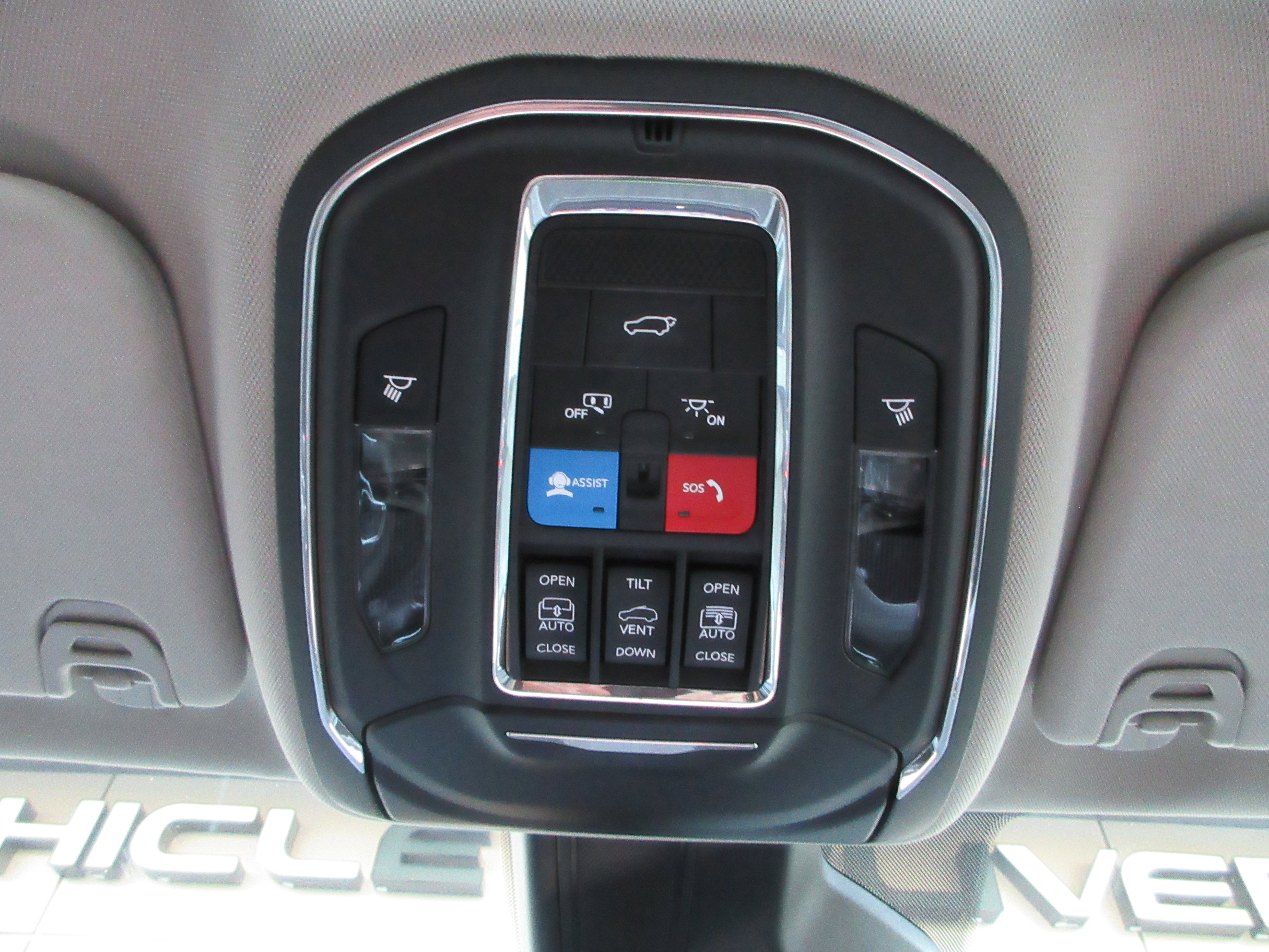 Used 2023 Jeep Wagoneer L Series III w/ Premium Group I image 20