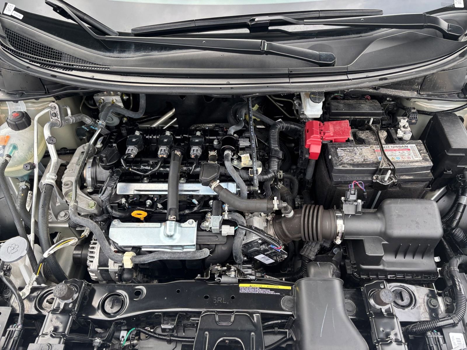 Used 2025 Nissan Versa SV image 30