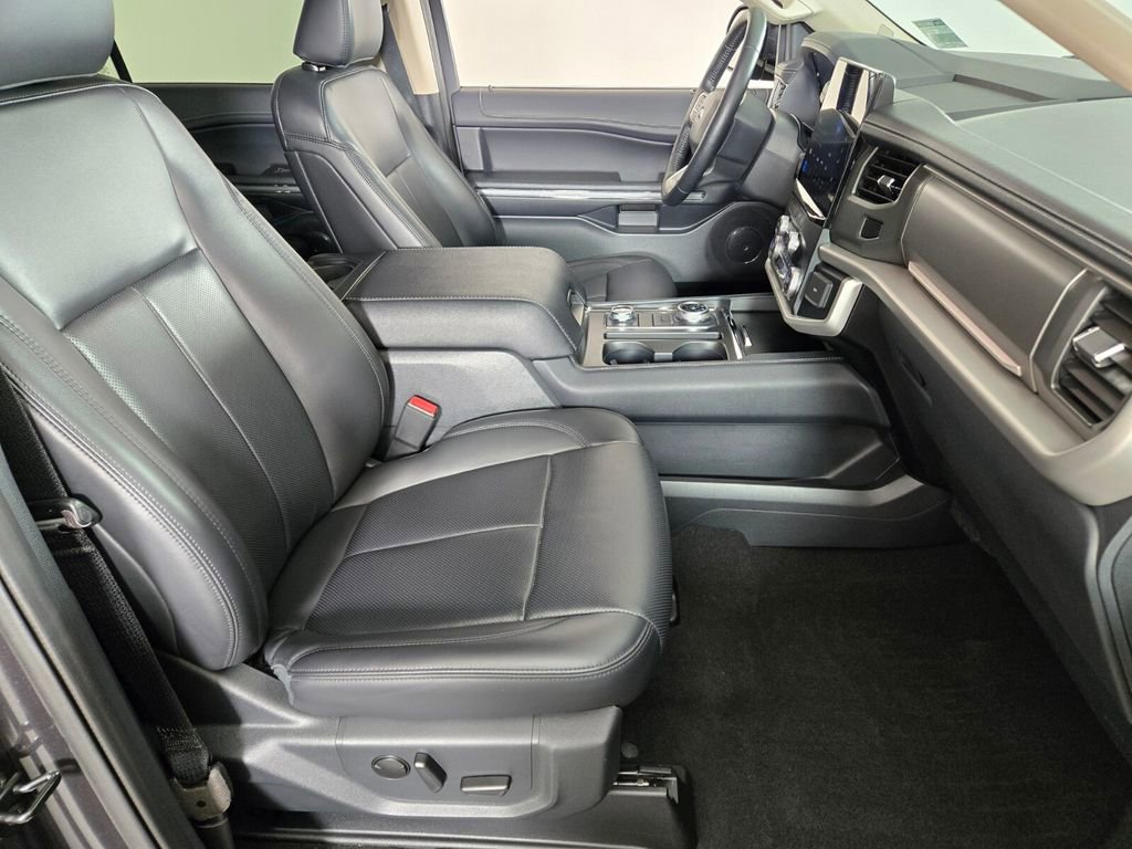 Used 2023 Ford Expedition Max XLT AWD/4WD image 22