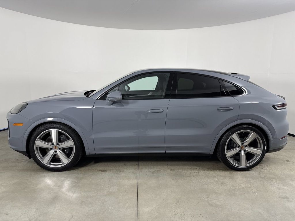 New 2026 Porsche Cayenne Coupe AWD/4WD image 2