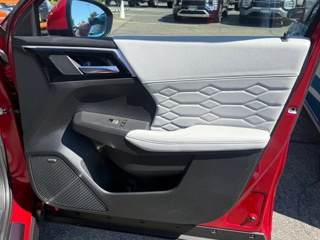 New 2026 Mitsubishi Outlander SEL FWD image 20